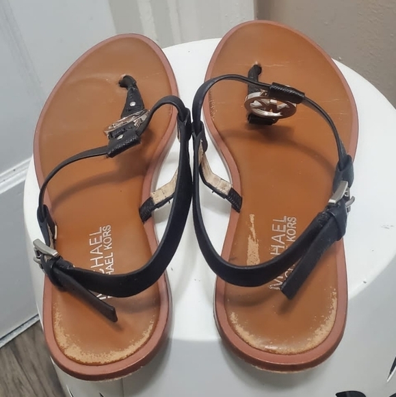 MICHAEL Michael Kors Women's Sondra Leather Thong Sandals Size 6½ 🌴 - Picture 2 of 6